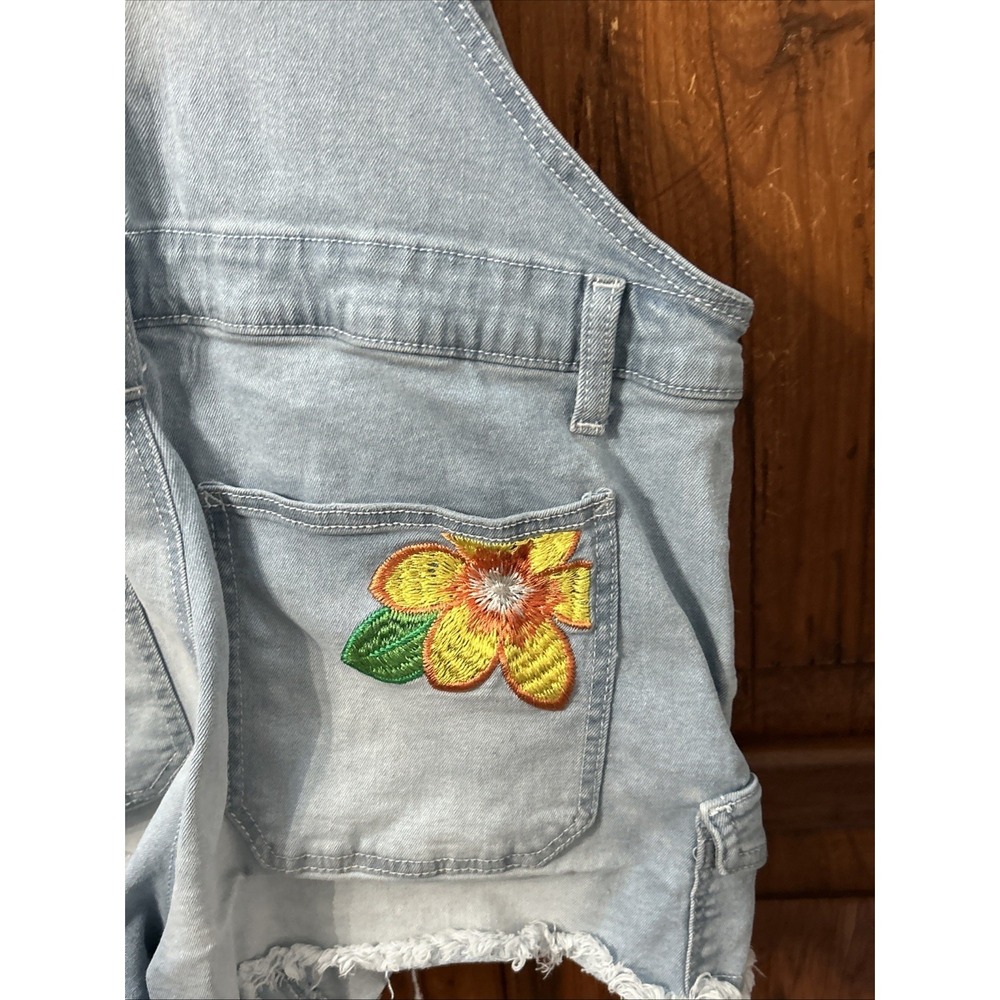 No Boundaries Y2K Denim Overalls Shorts Embroidered Flowers Pockets Sz Small Med - Picture 8 of 10